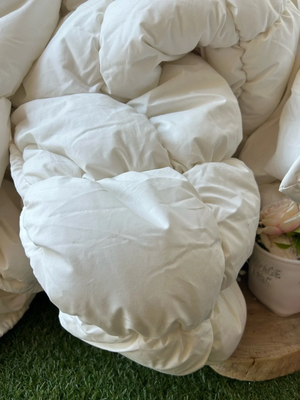 PARACHUTE 100% ORGANIC COZY COTTON Comforter white new KING/CAL KING